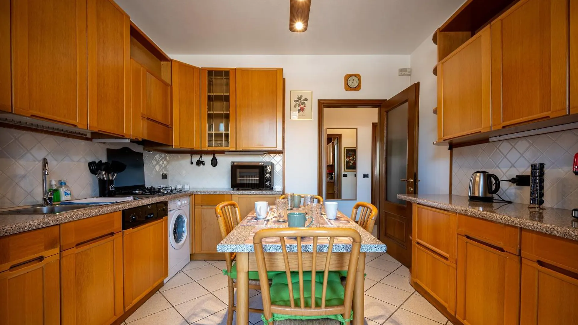 Three Bedroom Apartment - Lake View - Larihome A57 Dongo